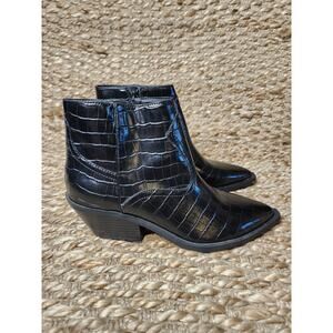 Guess Women’s Nebila Ankle Boots Pointed Toe Black Croc Print Size 7.5M New